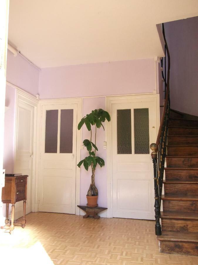 hote du couzan Sail-sous-Couzan Extérieur photo